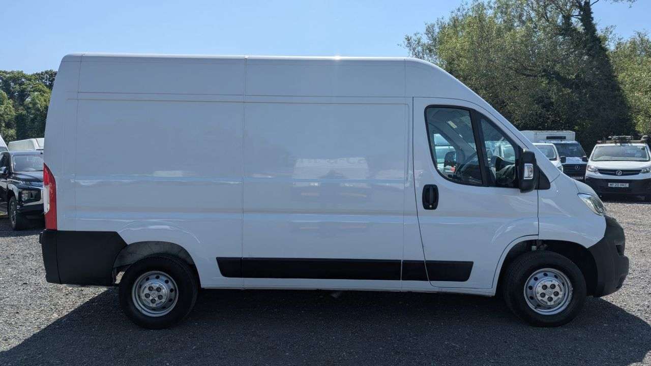 A 2023 CITROEN RELAY Enterprise L2 H2 Blue Hdi 140 PS MWB High Roof With Air Conditioning, Elect A 2023 CITROEN RELAY Enterprise L2 H2 Blue Hdi 140 PS MWB High Roof With Air Conditioning, Elect