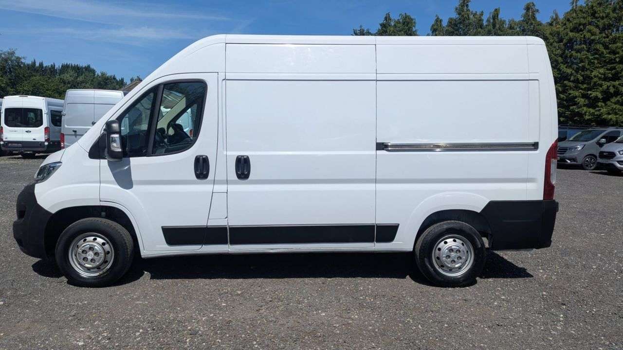 A 2023 CITROEN RELAY Enterprise L2 H2 Blue Hdi 140 PS MWB High Roof With Air Conditioning, Elect A 2023 CITROEN RELAY Enterprise L2 H2 Blue Hdi 140 PS MWB High Roof With Air Conditioning, Elect