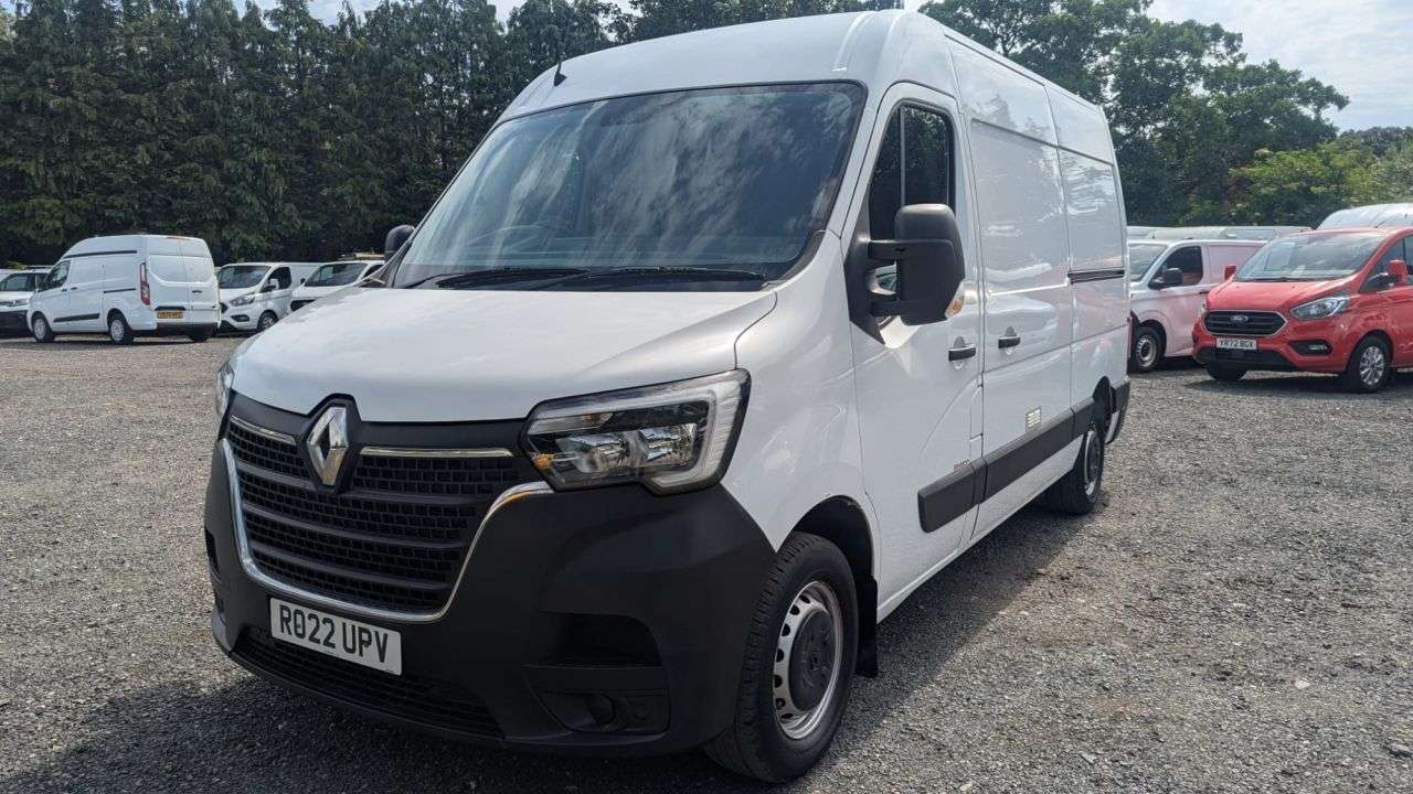 A 2022 RENAULT MASTER L2 H2 Business Plus Dci 135 PS MM35 MWB HIgh Roof With Air Conditioning, Sa A 2022 RENAULT MASTER L2 H2 Business Plus Dci 135 PS MM35 MWB HIgh Roof With Air Conditioning, Sa