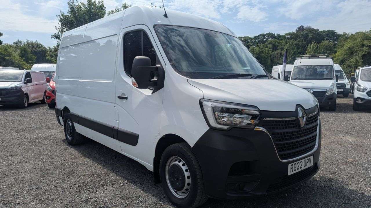 A 2022 RENAULT MASTER L2 H2 Business Plus Dci 135 PS MM35 MWB HIgh Roof With Air Conditioning, Sa A 2022 RENAULT MASTER L2 H2 Business Plus Dci 135 PS MM35 MWB HIgh Roof With Air Conditioning, Sa