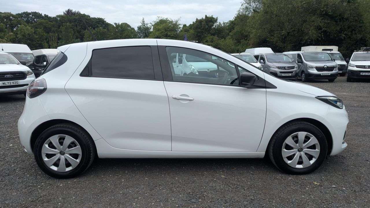 A 2022 RENAULT ZOE R110 EV50 52kWh Business Electric Auto Rapid Charge 107 bhp with Air Condit A 2022 RENAULT ZOE R110 EV50 52kWh Business Electric Auto Rapid Charge 107 bhp with Air Condit
