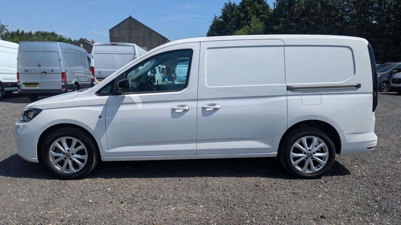 A 2021 VOLKSWAGEN CADDY MAXI Commerce Pro 2.0 TDI 102 PS C20 LWB With Air Conditioning, Electric Pack, A A 2021 VOLKSWAGEN CADDY MAXI Commerce Pro 2.0 TDI 102 PS C20 LWB With Air Conditioning, Electric Pack, A