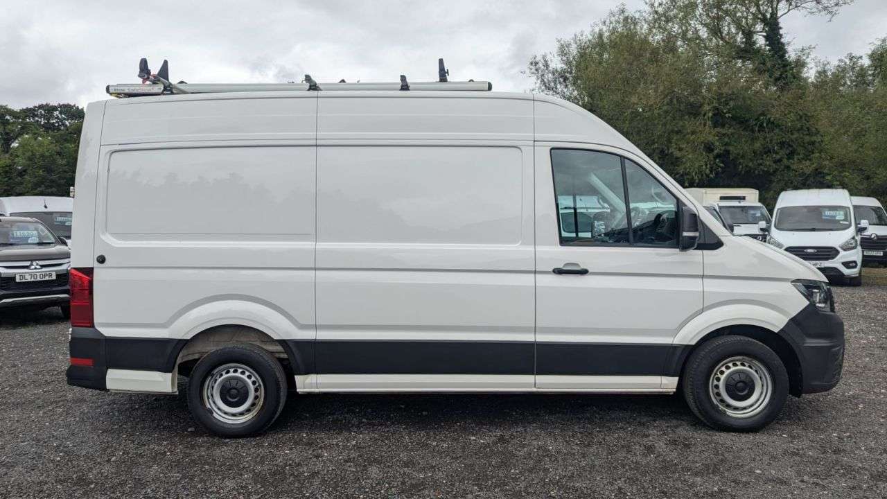 A 2021 VOLKSWAGEN CRAFTER Trendline MWB High Roof CR35 Tdi 102 PS With Air Conditioning, Electric Win A 2021 VOLKSWAGEN CRAFTER Trendline MWB High Roof CR35 Tdi 102 PS With Air Conditioning, Electric Win