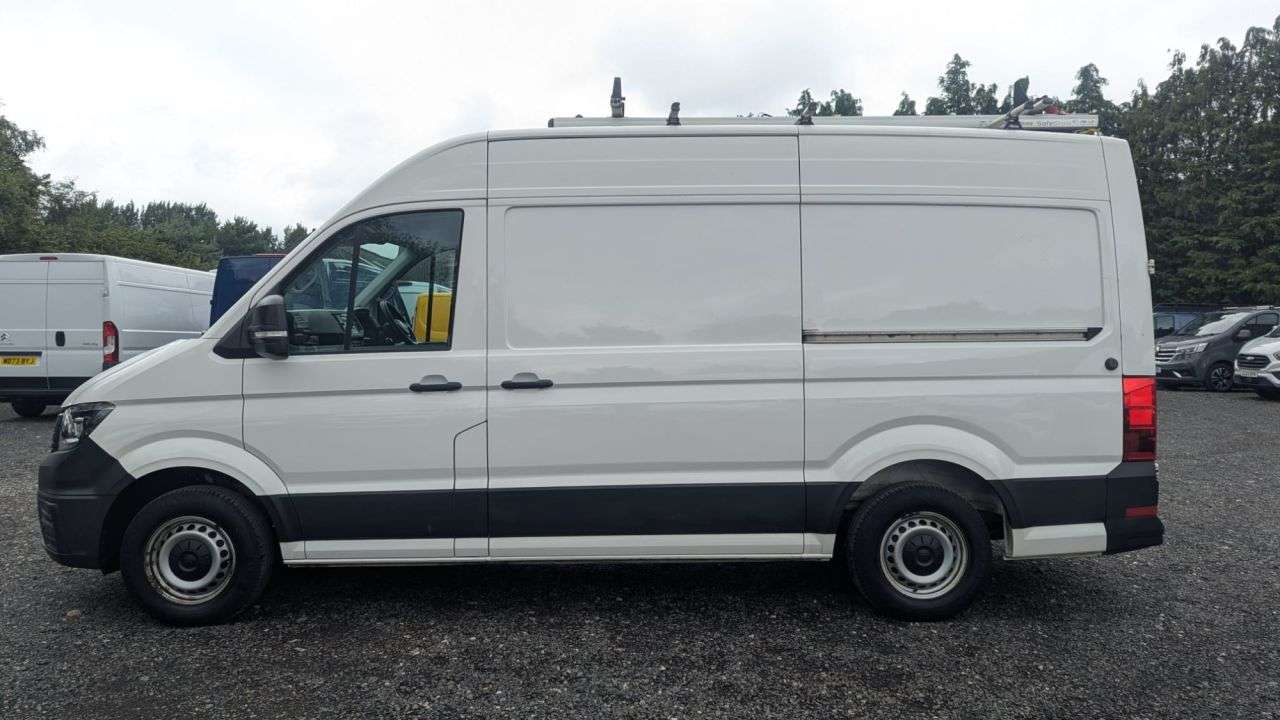 A 2021 VOLKSWAGEN CRAFTER Trendline MWB High Roof CR35 Tdi 102 PS With Air Conditioning, Electric Win A 2021 VOLKSWAGEN CRAFTER Trendline MWB High Roof CR35 Tdi 102 PS With Air Conditioning, Electric Win
