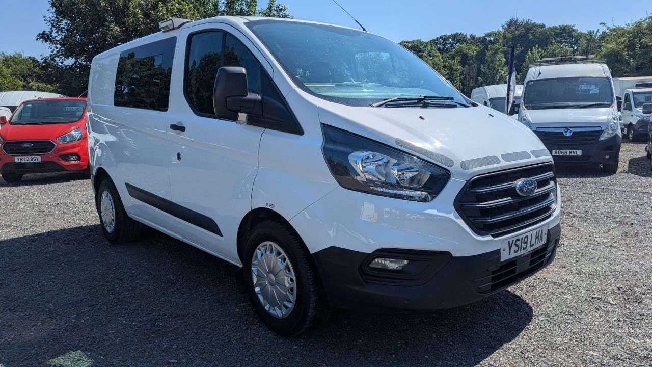A 2019 FORD TRANSIT CUSTOM Crew Van Double Cab L1 H1 Tdci 320 With Air Conditioning, Electric Windows, A 2019 FORD TRANSIT CUSTOM Crew Van Double Cab L1 H1 Tdci 320 With Air Conditioning, Electric Windows,