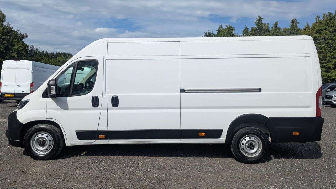 A 2024 CITROEN RELAY L4 H2 Enterprise Blu Hdi 140 PS Heavy XLWB High Roof With Air Conditioning, A 2024 CITROEN RELAY L4 H2 Enterprise Blu Hdi 140 PS Heavy XLWB High Roof With Air Conditioning,