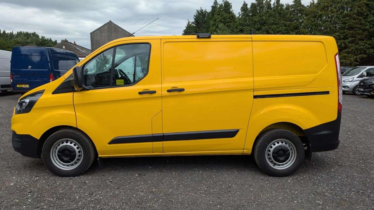 A 2022 FORD TRANSIT CUSTOM L1 H1 Tdci 130 PS SWB 340 Leader With Air Conditioning, Electric Pack, Rear A 2022 FORD TRANSIT CUSTOM L1 H1 Tdci 130 PS SWB 340 Leader With Air Conditioning, Electric Pack, Rear