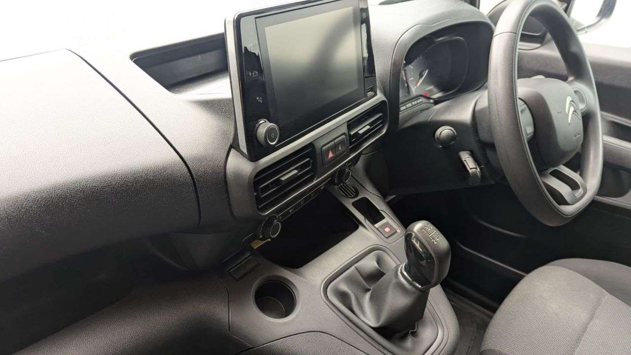 A 2020 CITROEN BERLINGO Enterprise M Hdi With Air Conditioning, Electric Pack, Side Loading Door, 3 A 2020 CITROEN BERLINGO Enterprise M Hdi With Air Conditioning, Electric Pack, Side Loading Door, 3