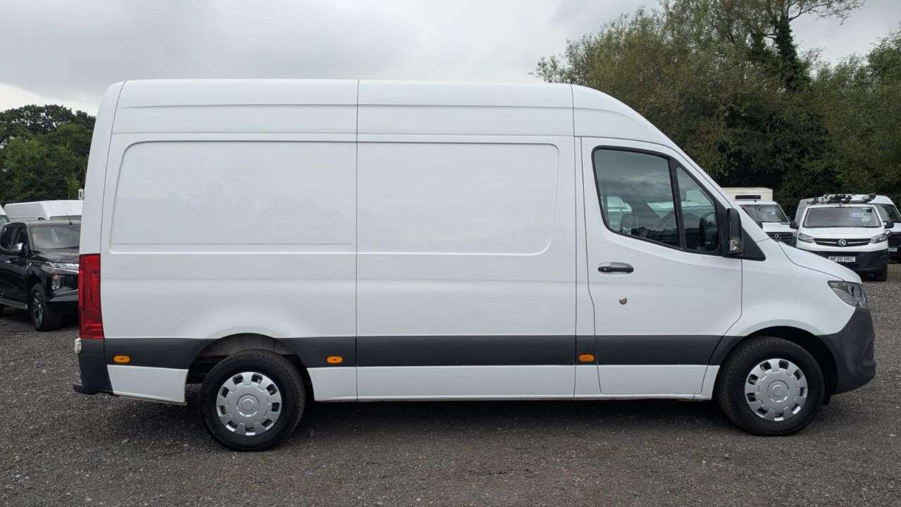 A 2020 MERCEDES-BENZ SPRINTER 316 Cdi G-Tronic+ Automatic L2 H2 Rear Wheel Drive MWB High Roof with Elect A 2020 MERCEDES-BENZ SPRINTER 316 Cdi G-Tronic+ Automatic L2 H2 Rear Wheel Drive MWB High Roof with Elect