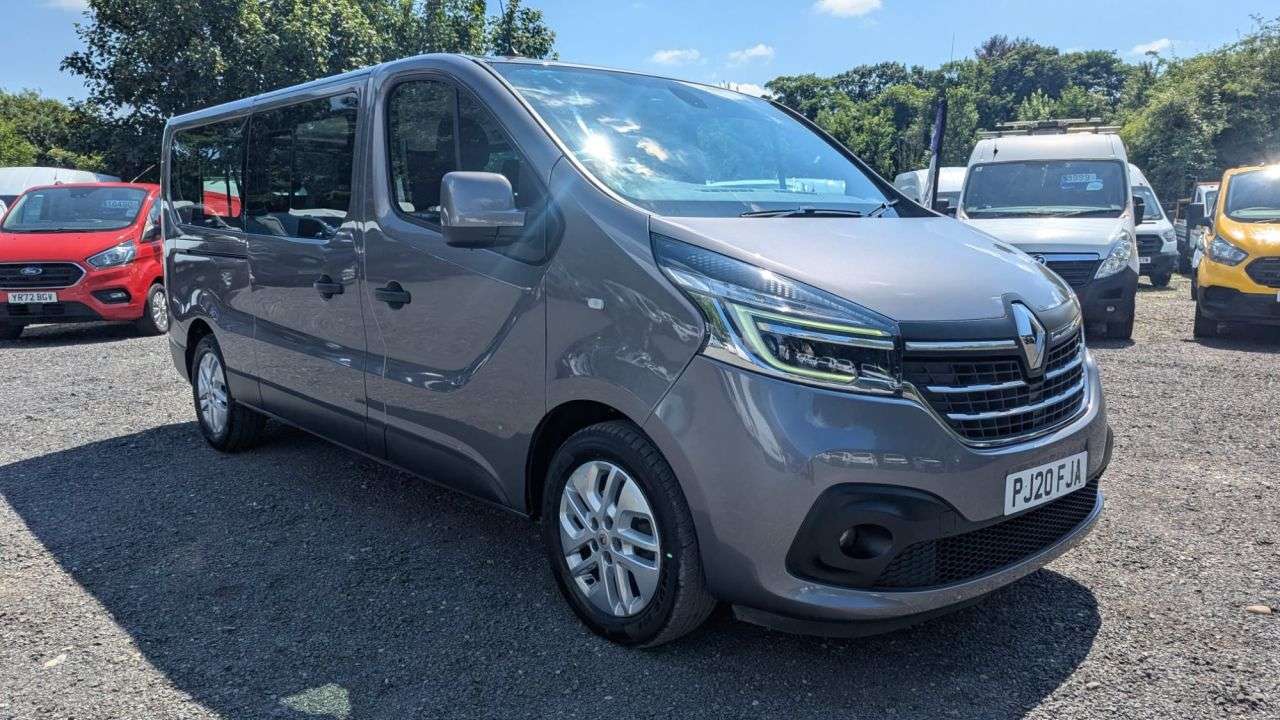 A 2020 RENAULT TRAFIC Minibus LWB Sport Nav EDC Automatic DCi 170 PS 9 Seat L2 With Air Condition A 2020 RENAULT TRAFIC Minibus LWB Sport Nav EDC Automatic DCi 170 PS 9 Seat L2 With Air Condition
