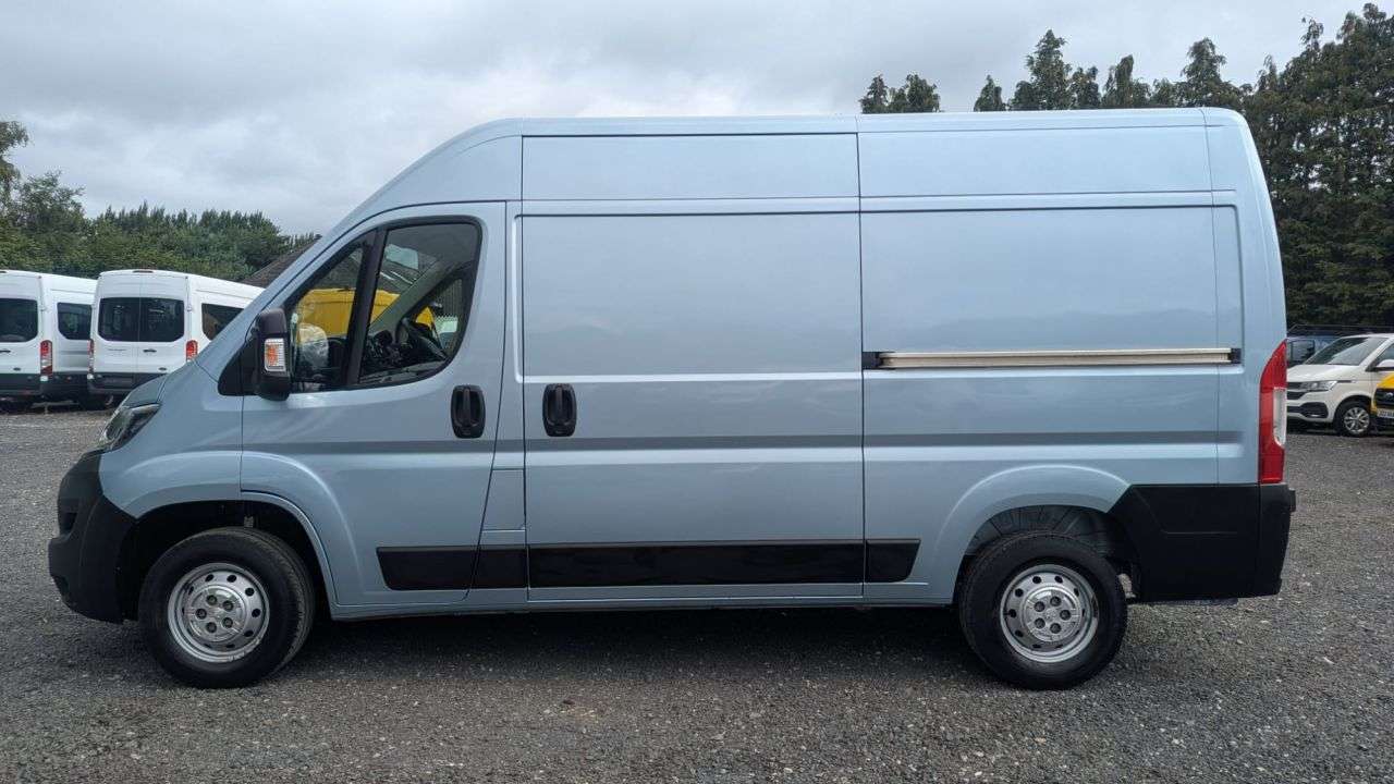 A 2021 PEUGEOT BOXER L2 H2 Professional Blue HDi 140 PS 335 MWB High Roof With Air Conditioning, A 2021 PEUGEOT BOXER L2 H2 Professional Blue HDi 140 PS 335 MWB High Roof With Air Conditioning,