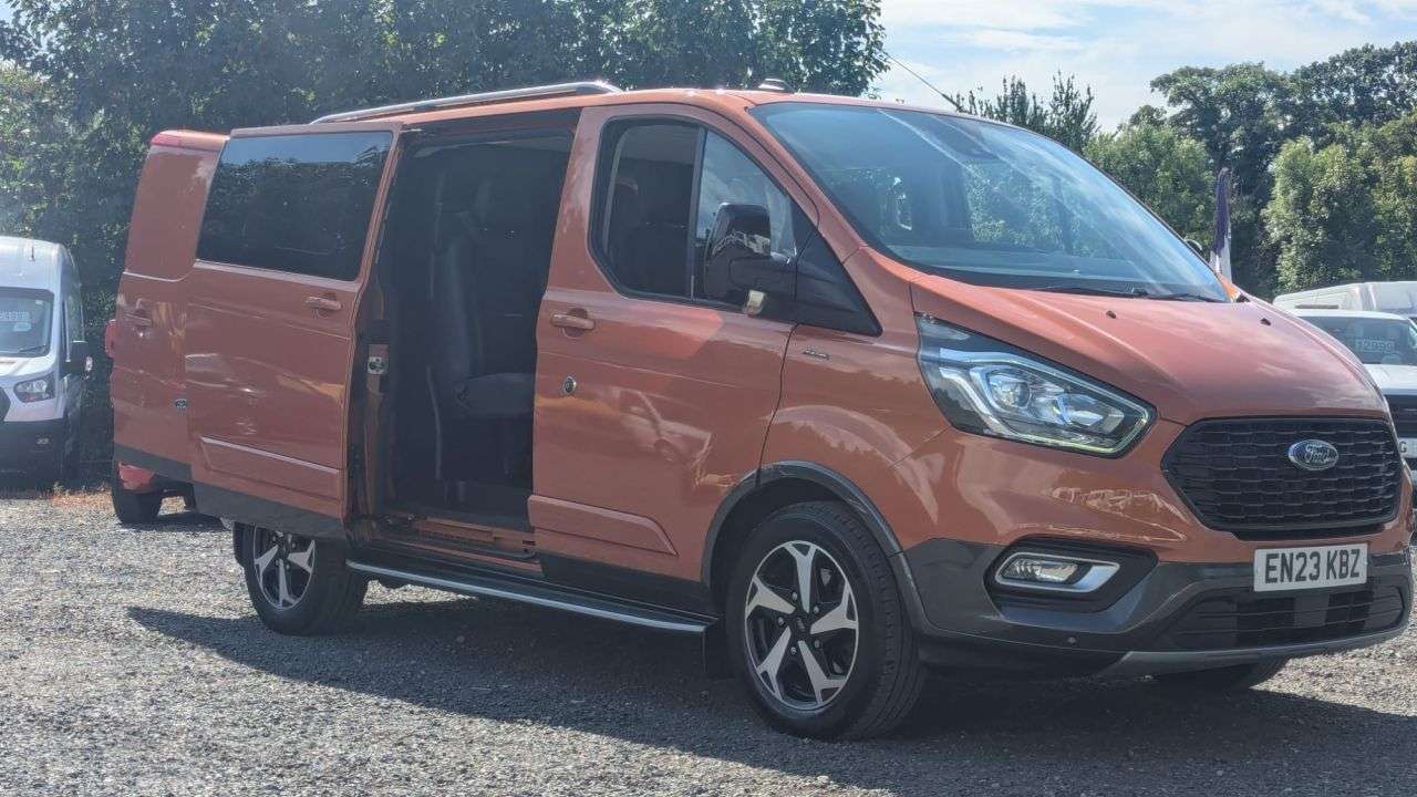 A 2023 FORD TRANSIT CUSTOM Crew Van Double Cab Active Automatic Tdci 170 PS L1 H1 320 With Air Conditi A 2023 FORD TRANSIT CUSTOM Crew Van Double Cab Active Automatic Tdci 170 PS L1 H1 320 With Air Conditi