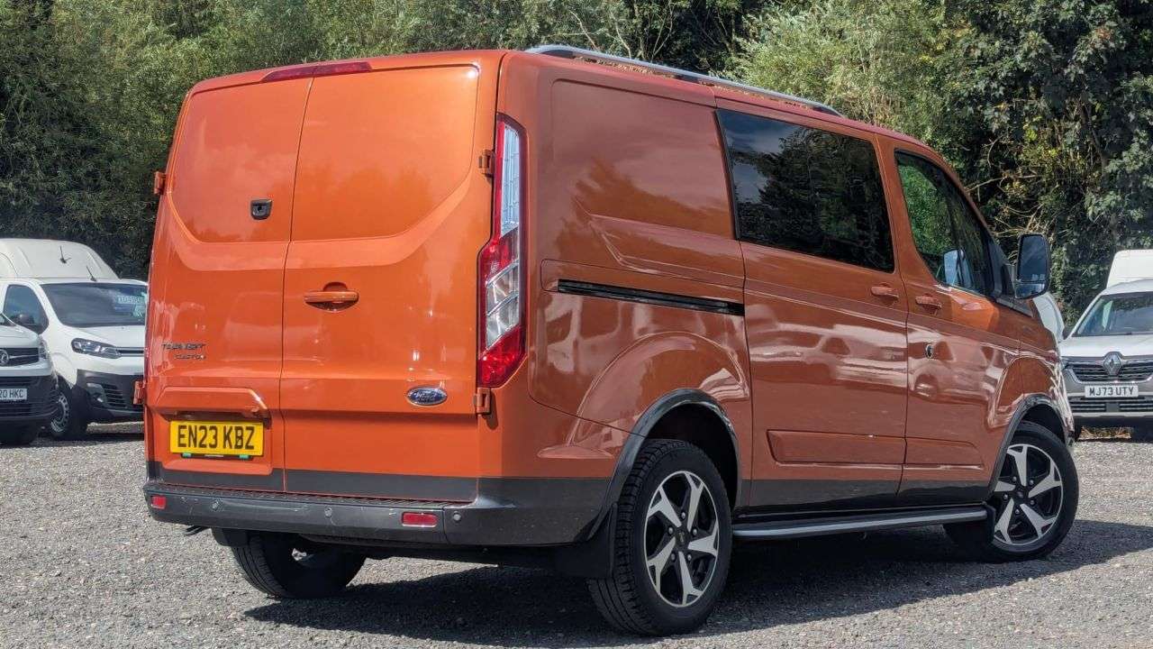 A 2023 FORD TRANSIT CUSTOM Crew Van Active Limited Automatic Tdci 170 PS L1 H1 320 DCIV With Air Condi A 2023 FORD TRANSIT CUSTOM Crew Van Active Limited Automatic Tdci 170 PS L1 H1 320 DCIV With Air Condi