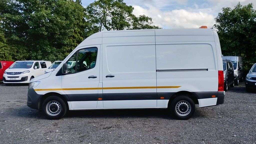 A 2021 MERCEDES-BENZ SPRINTER Sprinter 315 Cdi MWB High Roof Rear Wheel Drive . Exceptionally rare Merced A 2021 MERCEDES-BENZ SPRINTER Sprinter 315 Cdi MWB High Roof Rear Wheel Drive . Exceptionally rare Merced