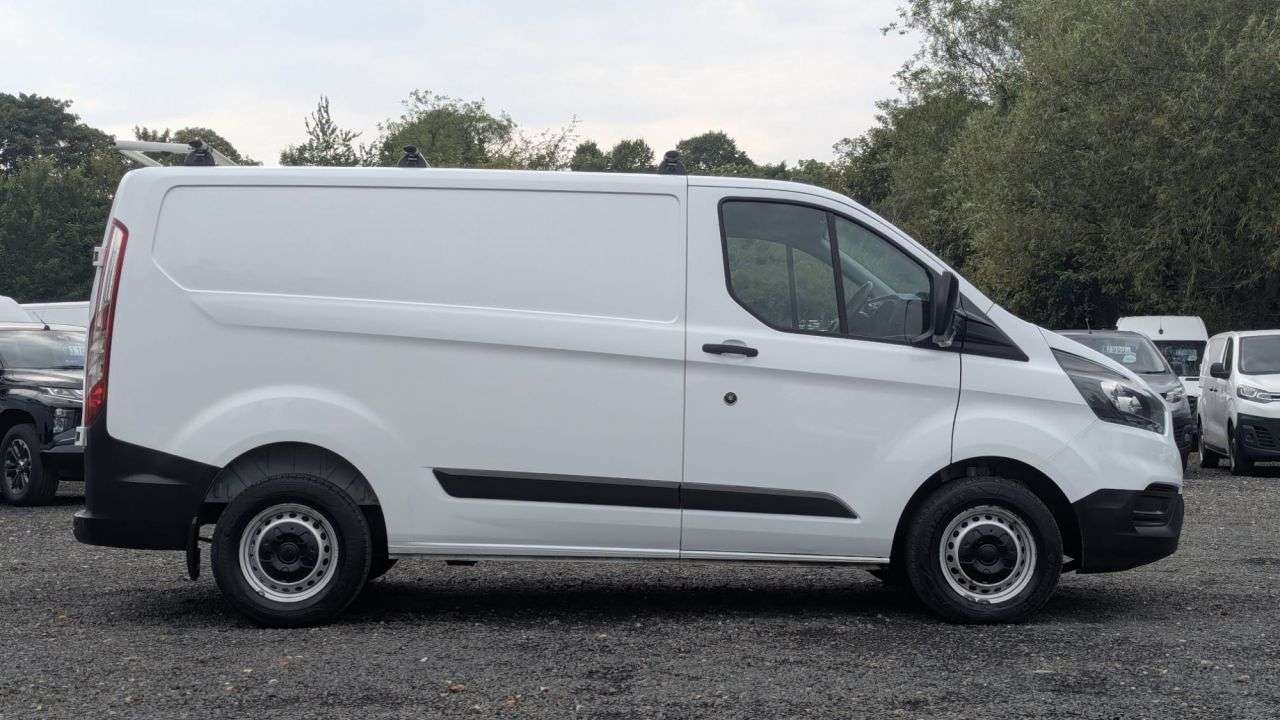 A 2021 FORD TRANSIT CUSTOM L1 H1 Tdci SWB Leader With Air Conditioning, Parking Sensors, Rear Racking A 2021 FORD TRANSIT CUSTOM L1 H1 Tdci SWB Leader With Air Conditioning, Parking Sensors, Rear Racking