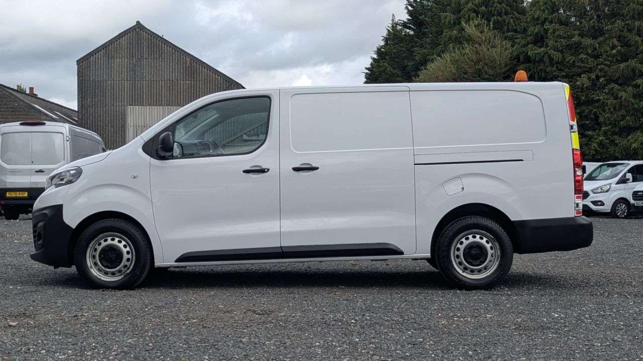 A 2023 PEUGEOT EXPERT L2 LONG 2.0 HDi 145 PS Professional Premium LWB with Air Conditioning A 2023 PEUGEOT EXPERT L2 LONG 2.0 HDi 145 PS Professional Premium LWB with Air Conditioning