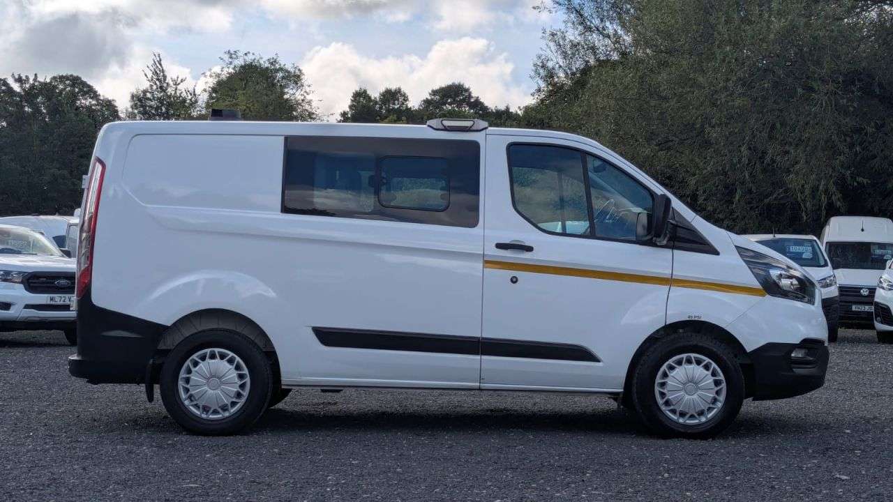 A 2018 FORD TRANSIT CUSTOM Crew Van Double Cab L1 H1 Tdci 320 With Air Conditioning A 2018 FORD TRANSIT CUSTOM Crew Van Double Cab L1 H1 Tdci 320 With Air Conditioning