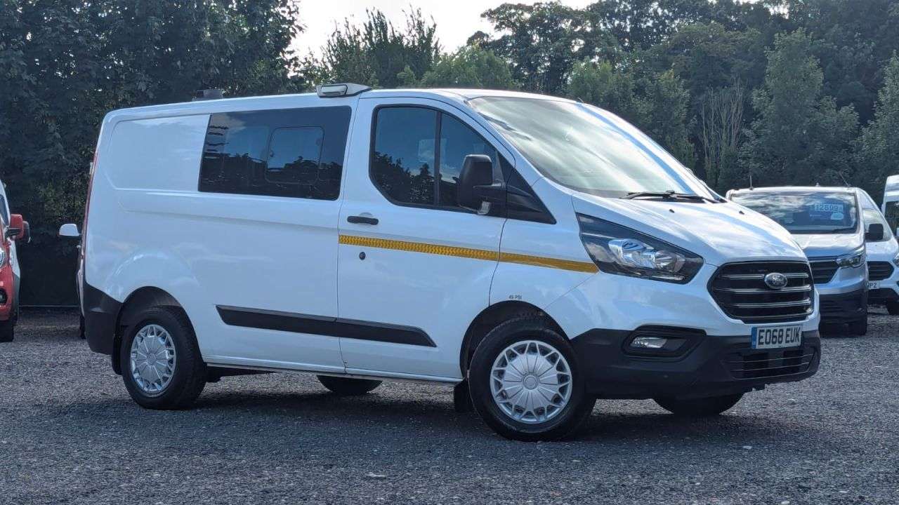 A 2018 FORD TRANSIT CUSTOM Crew Van Double Cab L1 H1 Tdci 320 With Air Conditioning A 2018 FORD TRANSIT CUSTOM Crew Van Double Cab L1 H1 Tdci 320 With Air Conditioning