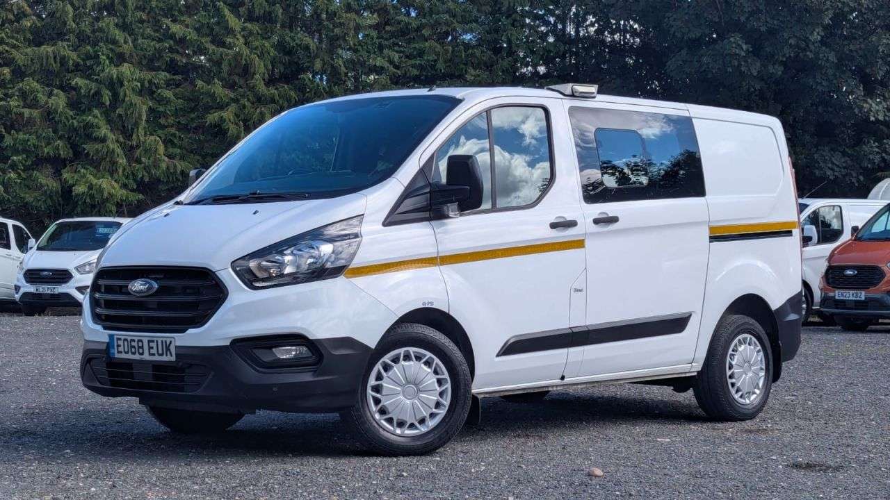 A 2018 FORD TRANSIT CUSTOM Crew Van Double Cab L1 H1 Tdci 320 With Air Conditioning A 2018 FORD TRANSIT CUSTOM Crew Van Double Cab L1 H1 Tdci 320 With Air Conditioning