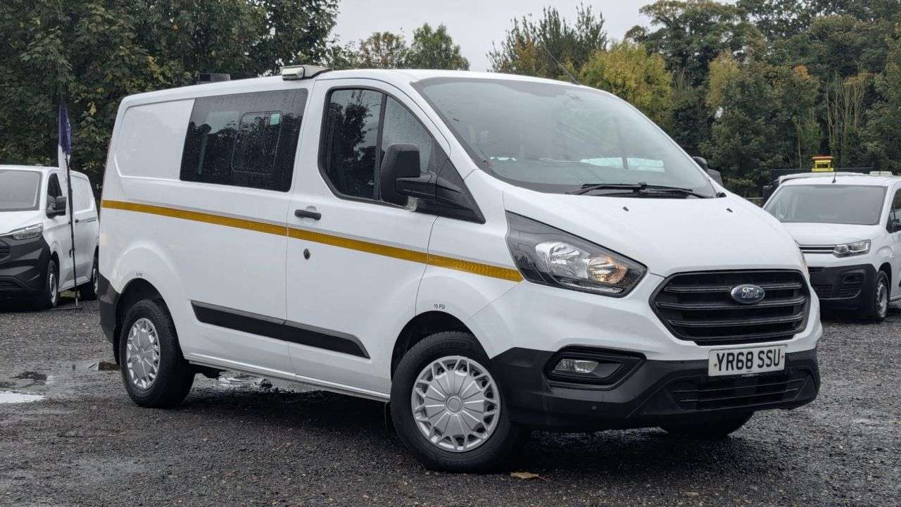 A 2018 FORD TRANSIT CUSTOM Crew Van Double Cab L1 H1 Tdci 320 With Air Conditioning A 2018 FORD TRANSIT CUSTOM Crew Van Double Cab L1 H1 Tdci 320 With Air Conditioning