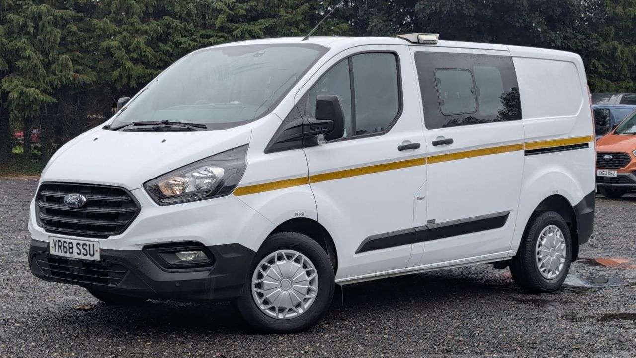 A 2018 FORD TRANSIT CUSTOM Crew Van Double Cab L1 H1 Tdci 320 With Air Conditioning A 2018 FORD TRANSIT CUSTOM Crew Van Double Cab L1 H1 Tdci 320 With Air Conditioning