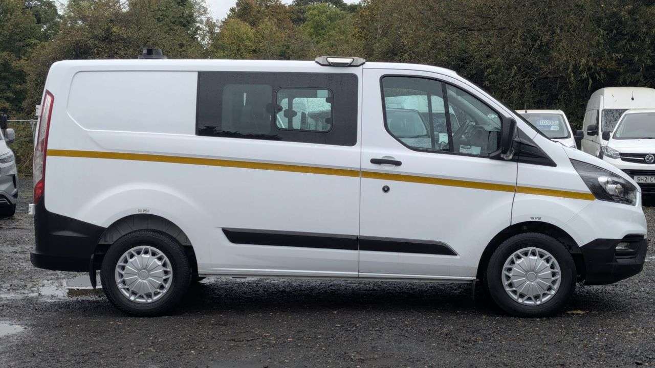 A 2018 FORD TRANSIT CUSTOM Crew Van Double Cab L1 H1 Tdci 320 With Air Conditioning A 2018 FORD TRANSIT CUSTOM Crew Van Double Cab L1 H1 Tdci 320 With Air Conditioning