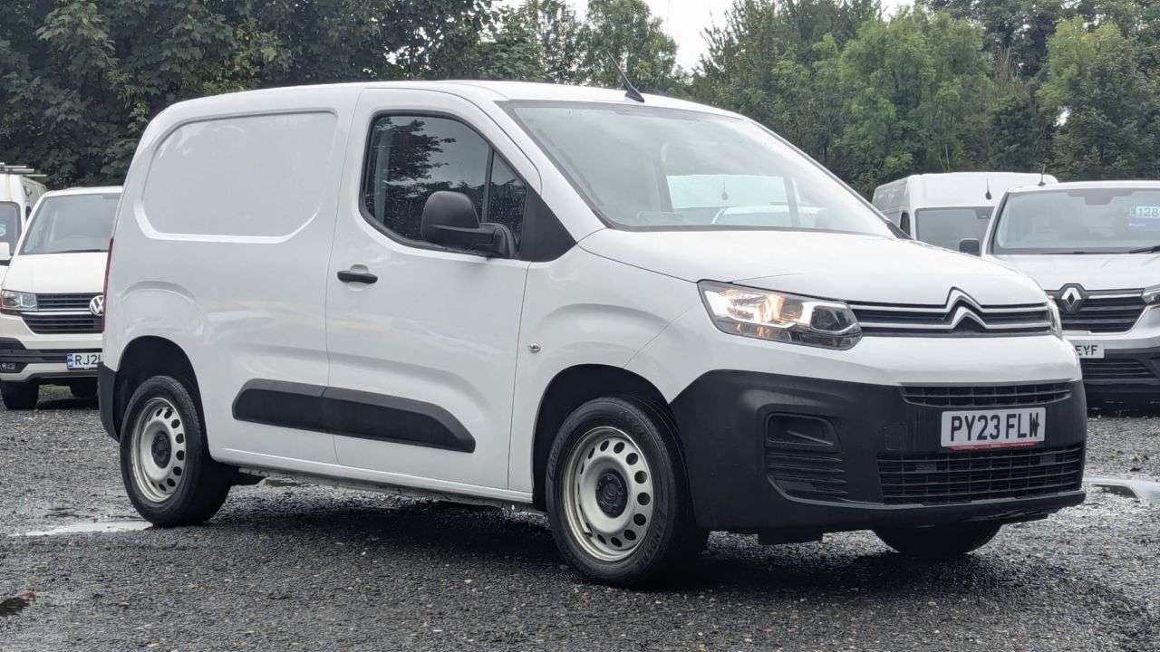 A 2023 CITROEN BERLINGO Enterprise Edition M Blue HDi 100 PS with Air Conditioining A 2023 CITROEN BERLINGO Enterprise Edition M Blue HDi 100 PS with Air Conditioining