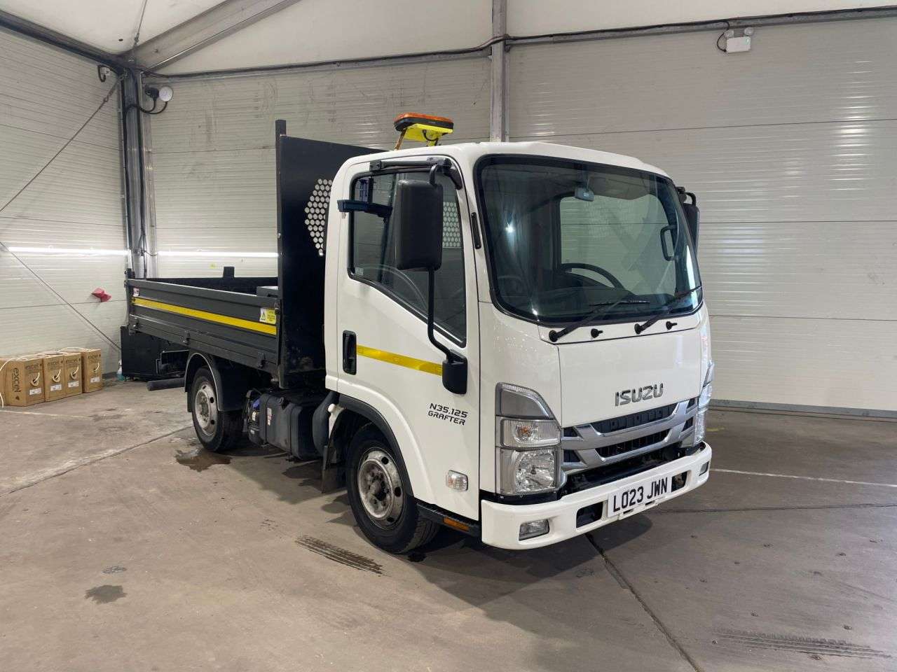 A 2023 ISUZU GRAFTER Tipper Automatic A 2023 ISUZU GRAFTER Tipper Automatic