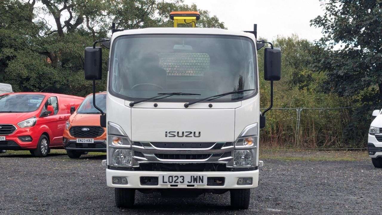 A 2023 ISUZU GRAFTER Tipper Automatic A 2023 ISUZU GRAFTER Tipper Automatic