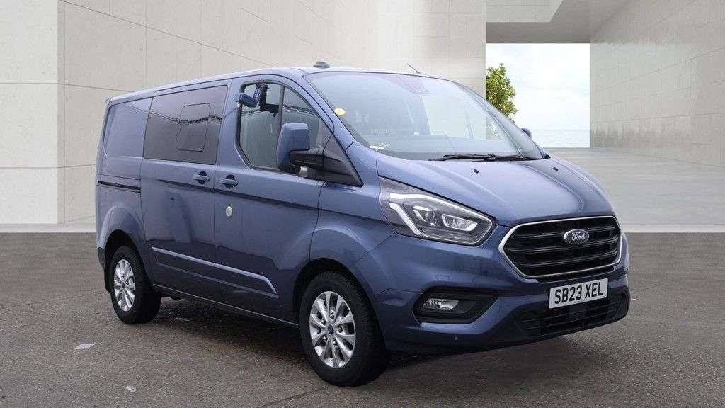 A 2023 FORD TRANSIT CUSTOM Crew Van Limited Automatic Tdci 170 PS L1 H1 320 A 2023 FORD TRANSIT CUSTOM Crew Van Limited Automatic Tdci 170 PS L1 H1 320