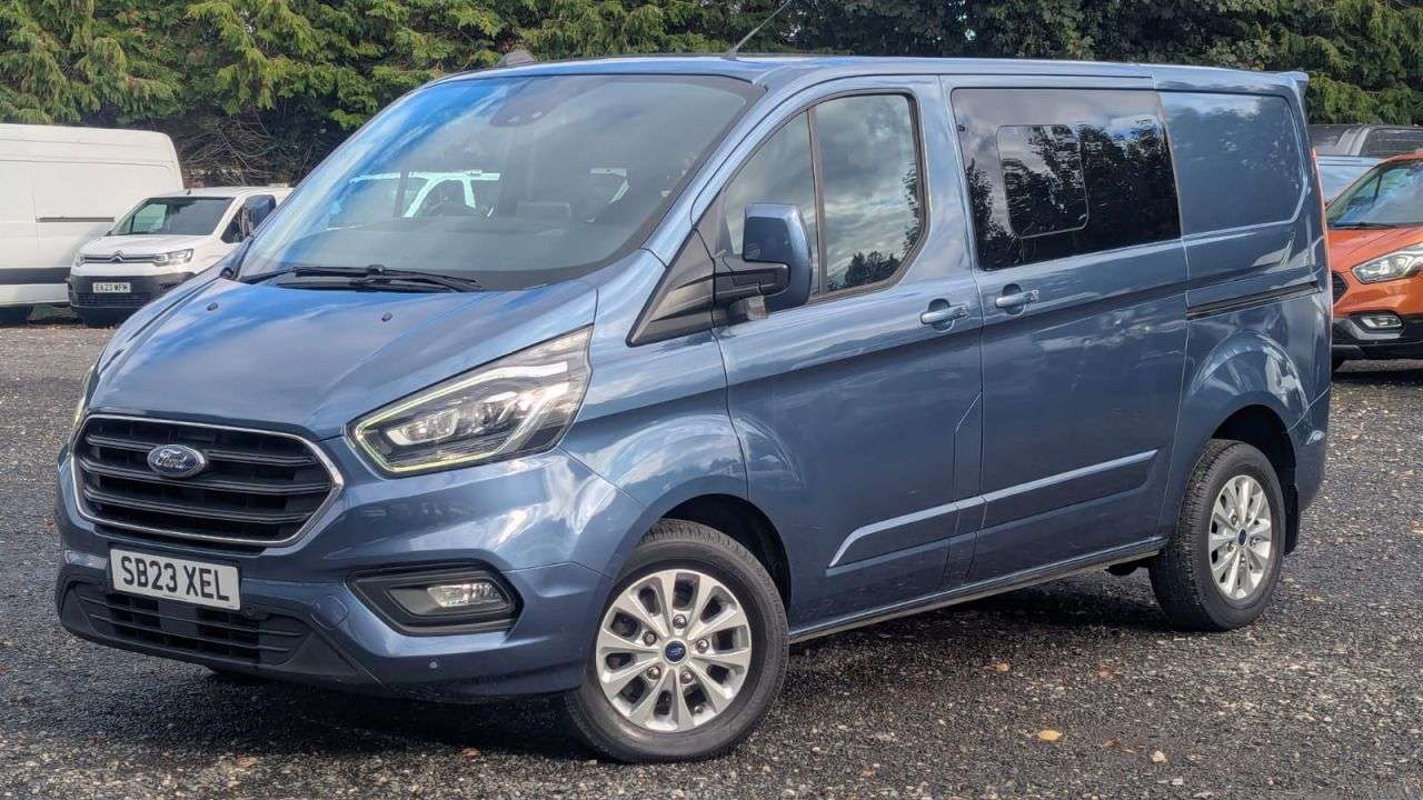 A 2023 FORD TRANSIT CUSTOM Crew Van Limited Automatic Tdci 170 PS L1 H1 320 SWB DCIV A 2023 FORD TRANSIT CUSTOM Crew Van Limited Automatic Tdci 170 PS L1 H1 320 SWB DCIV