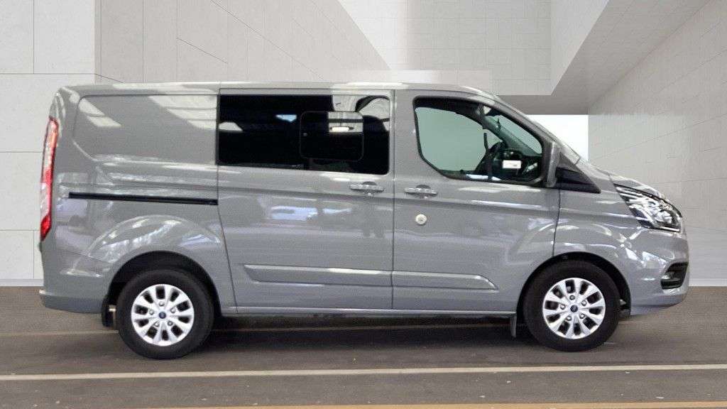 A 2023 FORD TRANSIT CUSTOM Crew Van Limited Automatic Tdci 170 PS L1 H1 320 A 2023 FORD TRANSIT CUSTOM Crew Van Limited Automatic Tdci 170 PS L1 H1 320
