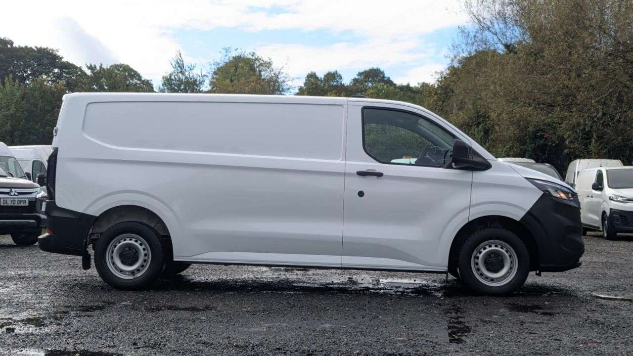 A 2024 FORD TRANSIT CUSTOM Leader L2 H1 Tdci Eco Blue 110 PS LWB Air Con A 2024 FORD TRANSIT CUSTOM Leader L2 H1 Tdci Eco Blue 110 PS LWB Air Con