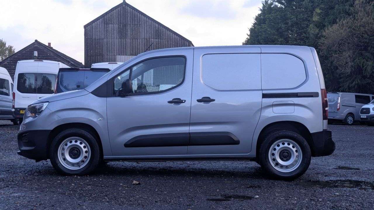 A 2024 VAUXHALL COMBO ELECTRIC Prime L1 H1 50 KWH Electric A 2024 VAUXHALL COMBO ELECTRIC Prime L1 H1 50 KWH Electric