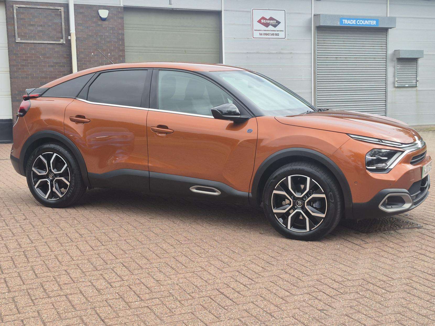 A 2022 CITROEN E-C4 50kWh Shine Plus Hatchback 5dr Electric Auto (7.4kW Charger) (136 ps) A 2022 CITROEN E-C4 50kWh Shine Plus Hatchback 5dr Electric Auto (7.4kW Charger) (136 ps)