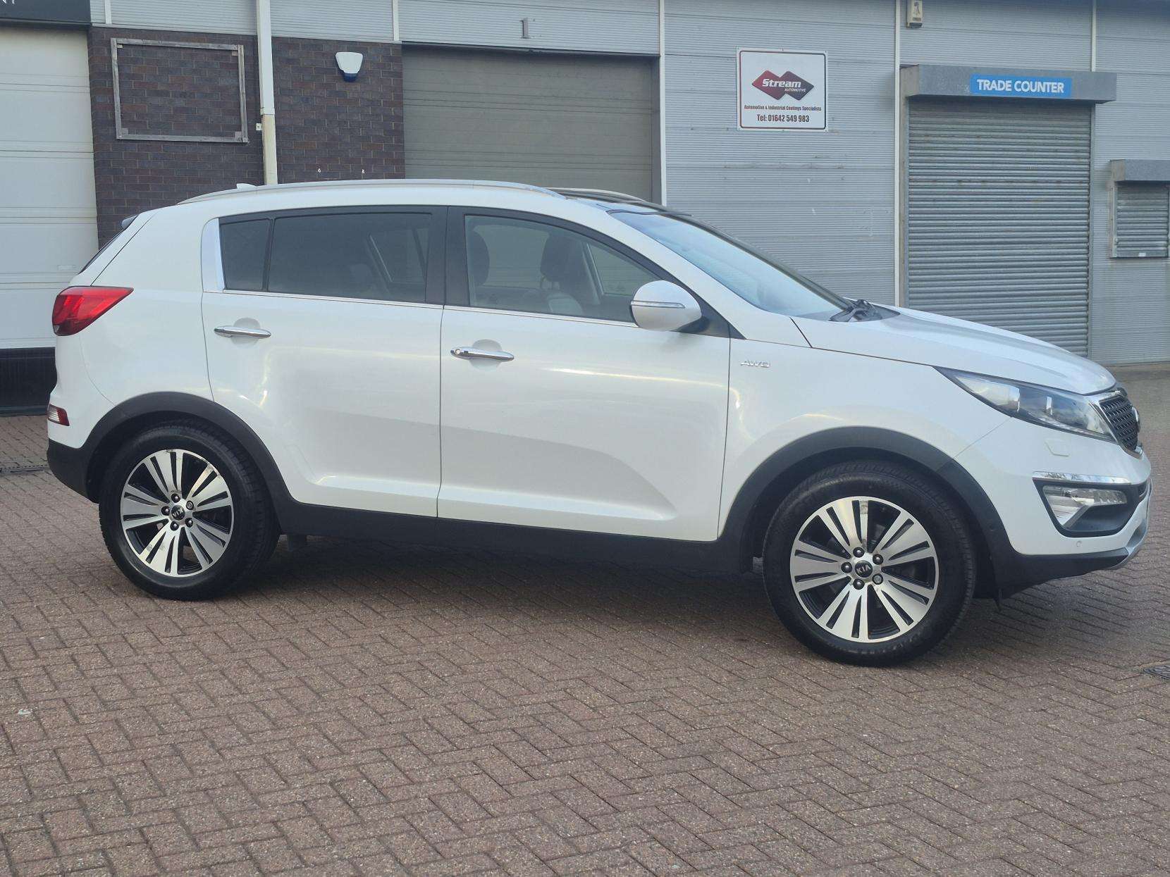 A 2015 KIA SPORTAGE 2.0 CRDi KX-4 SUV 5dr Diesel Manual AWD Euro 5 (181 bhp) A 2015 KIA SPORTAGE 2.0 CRDi KX-4 SUV 5dr Diesel Manual AWD Euro 5 (181 bhp)