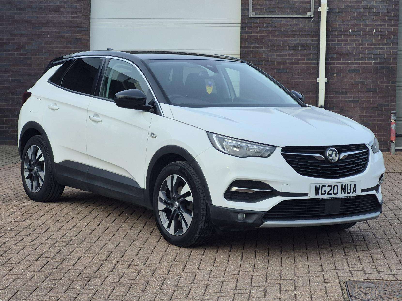 A 2020 VAUXHALL GRANDLAND X 1.2 Turbo SRi Nav SUV 5dr Petrol Manual Euro 6 (s/s) (130 ps) A 2020 VAUXHALL GRANDLAND X 1.2 Turbo SRi Nav SUV 5dr Petrol Manual Euro 6 (s/s) (130 ps)
