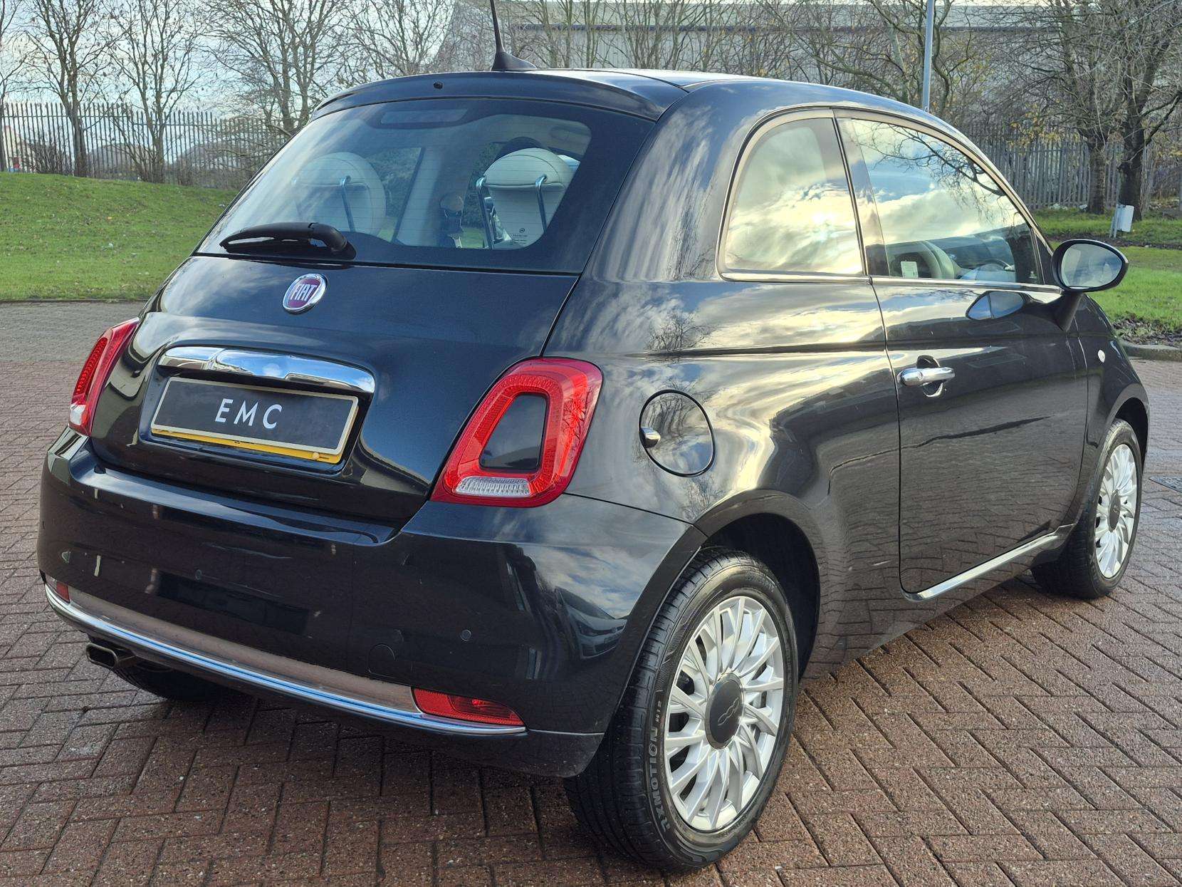 A 2018 FIAT 500 1.2 Lounge Hatchback 3dr Petrol Manual Euro 6 (s/s) (69 bhp) A 2018 FIAT 500 1.2 Lounge Hatchback 3dr Petrol Manual Euro 6 (s/s) (69 bhp)