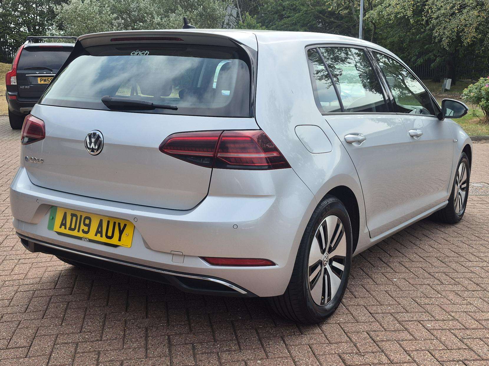 A 2019 VOLKSWAGEN E-GOLF 35.8kWh e-Golf Hatchback 5dr Electric Auto (136 ps) A 2019 VOLKSWAGEN E-GOLF 35.8kWh e-Golf Hatchback 5dr Electric Auto (136 ps)