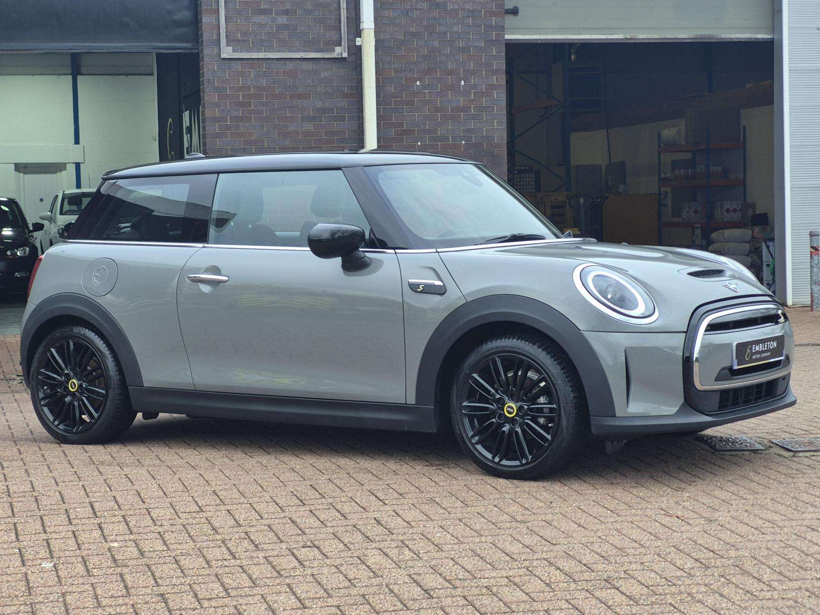 2021 MINI ELECTRIC HATCH 2021 MINI ELECTRIC HATCH