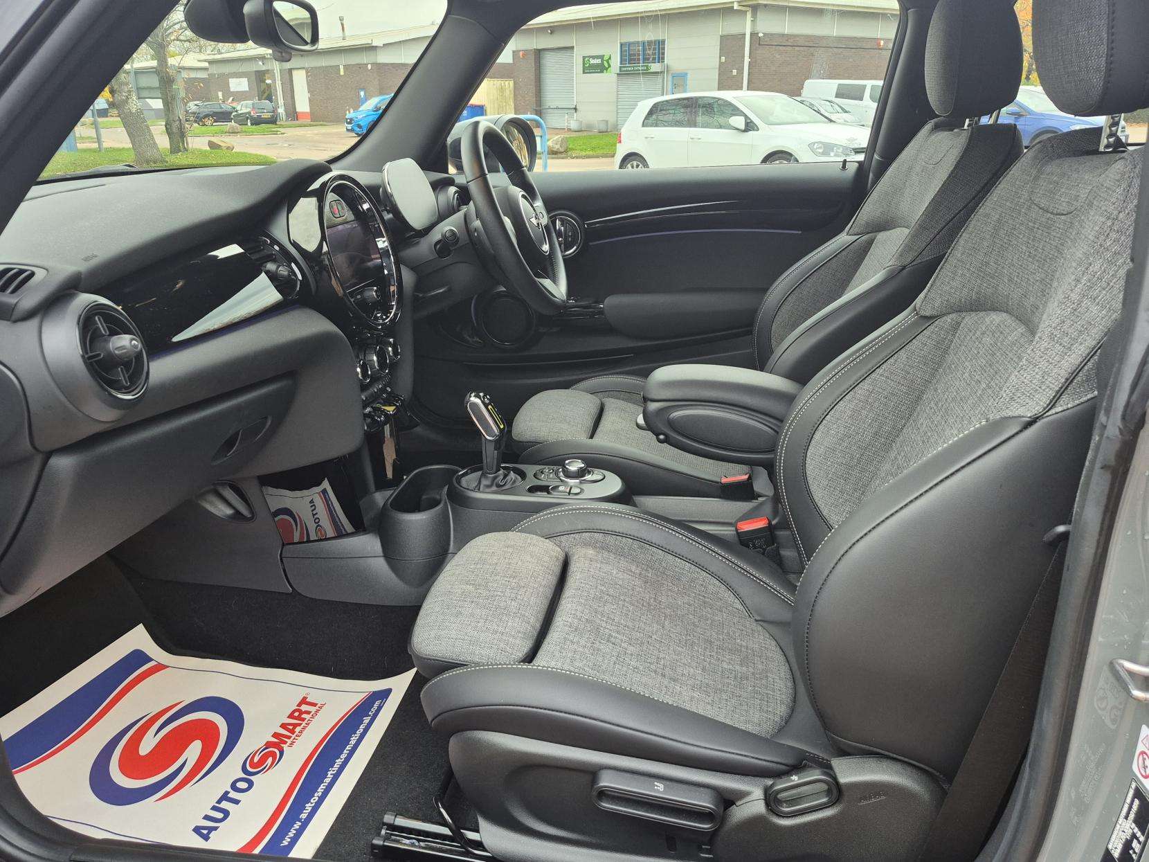 2021 MINI ELECTRIC HATCH 2021 MINI ELECTRIC HATCH