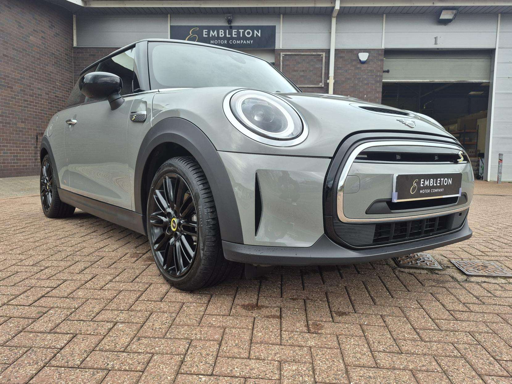 2021 MINI ELECTRIC HATCH 2021 MINI ELECTRIC HATCH