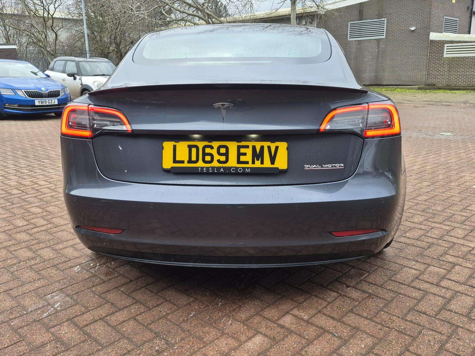 2019 TESLA MODEL 3 2019 TESLA MODEL 3