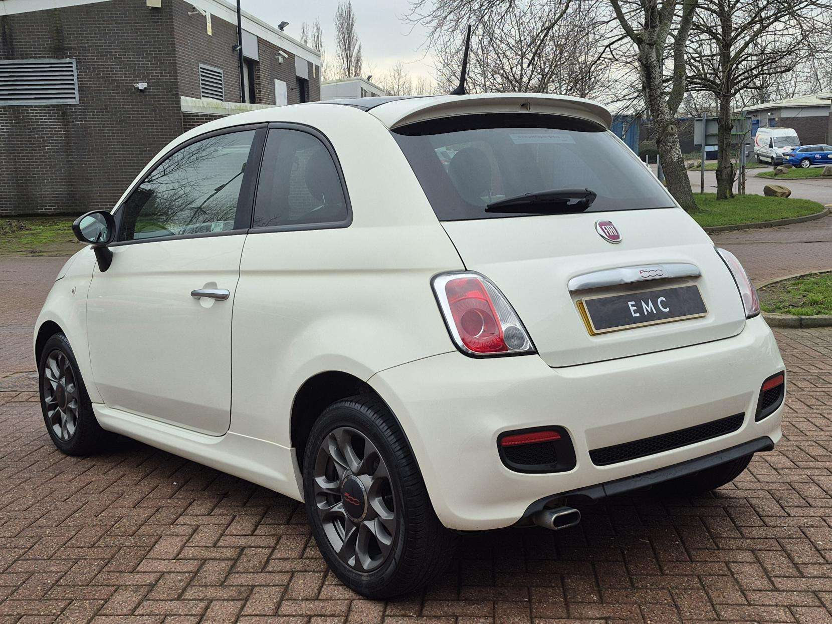 2015 FIAT 500 2015 FIAT 500