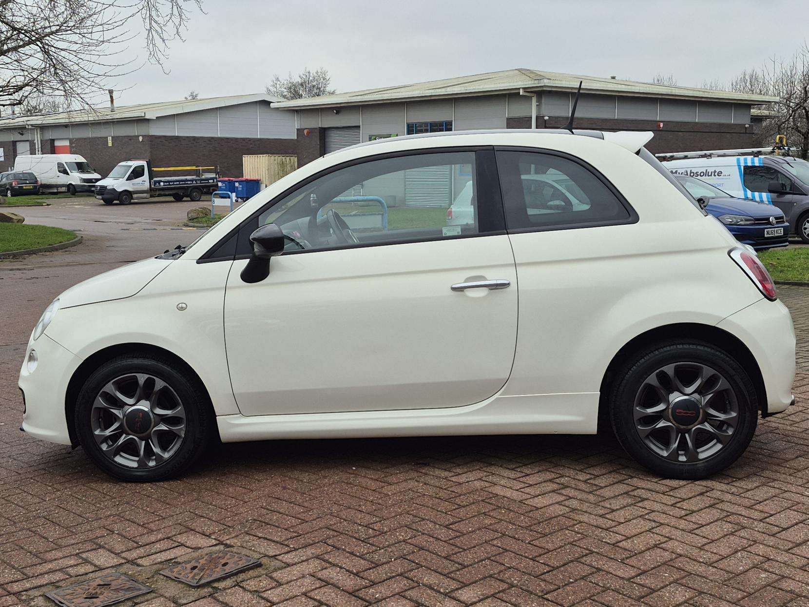 2015 FIAT 500 2015 FIAT 500