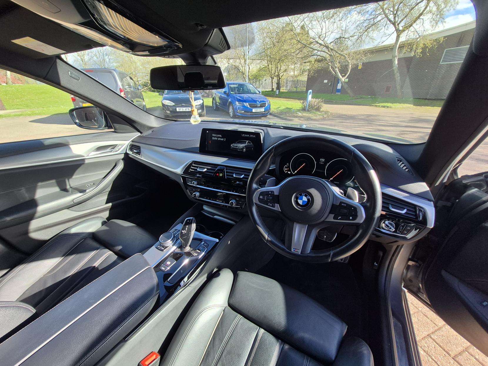 2019 BMW 5 SERIES 2019 BMW 5 SERIES