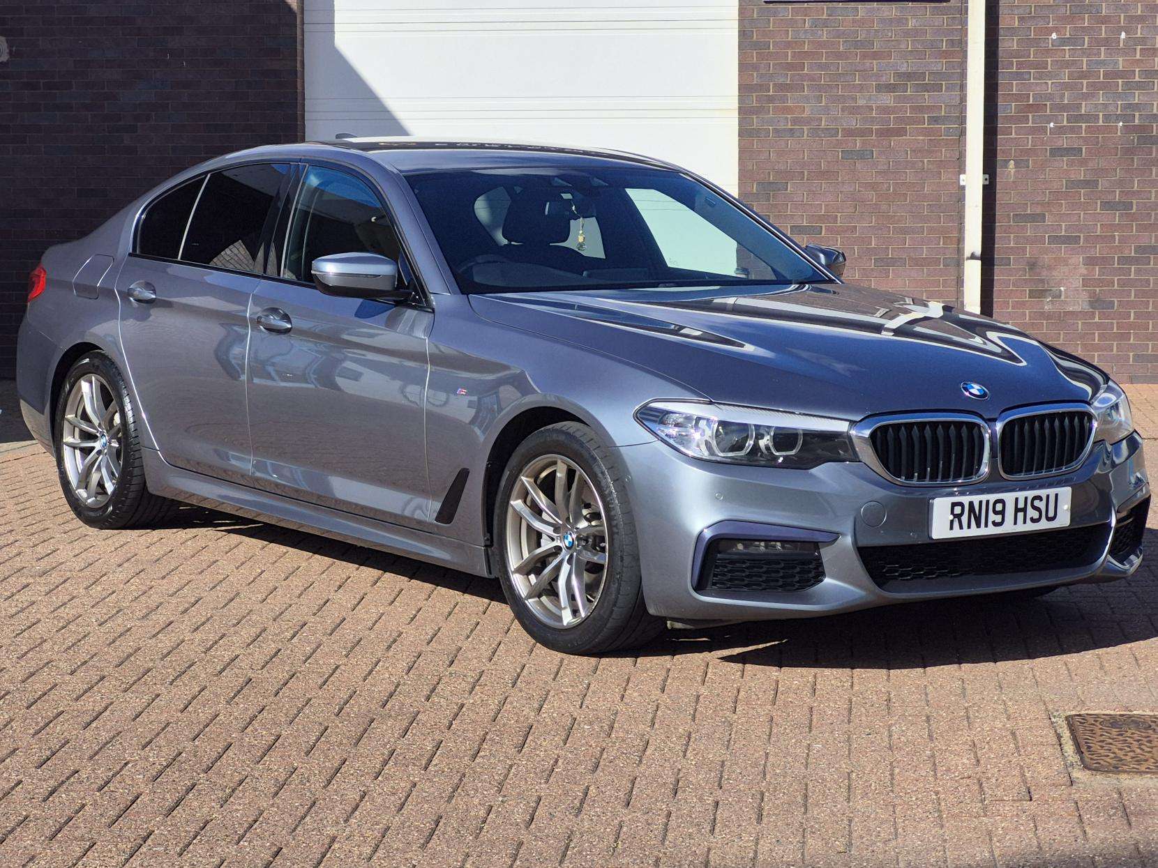 A 2019 BMW 5 SERIES 2.0 520d M Sport Saloon 4dr Diesel Auto Euro 6 (s/s) (190 ps) A 2019 BMW 5 SERIES 2.0 520d M Sport Saloon 4dr Diesel Auto Euro 6 (s/s) (190 ps)