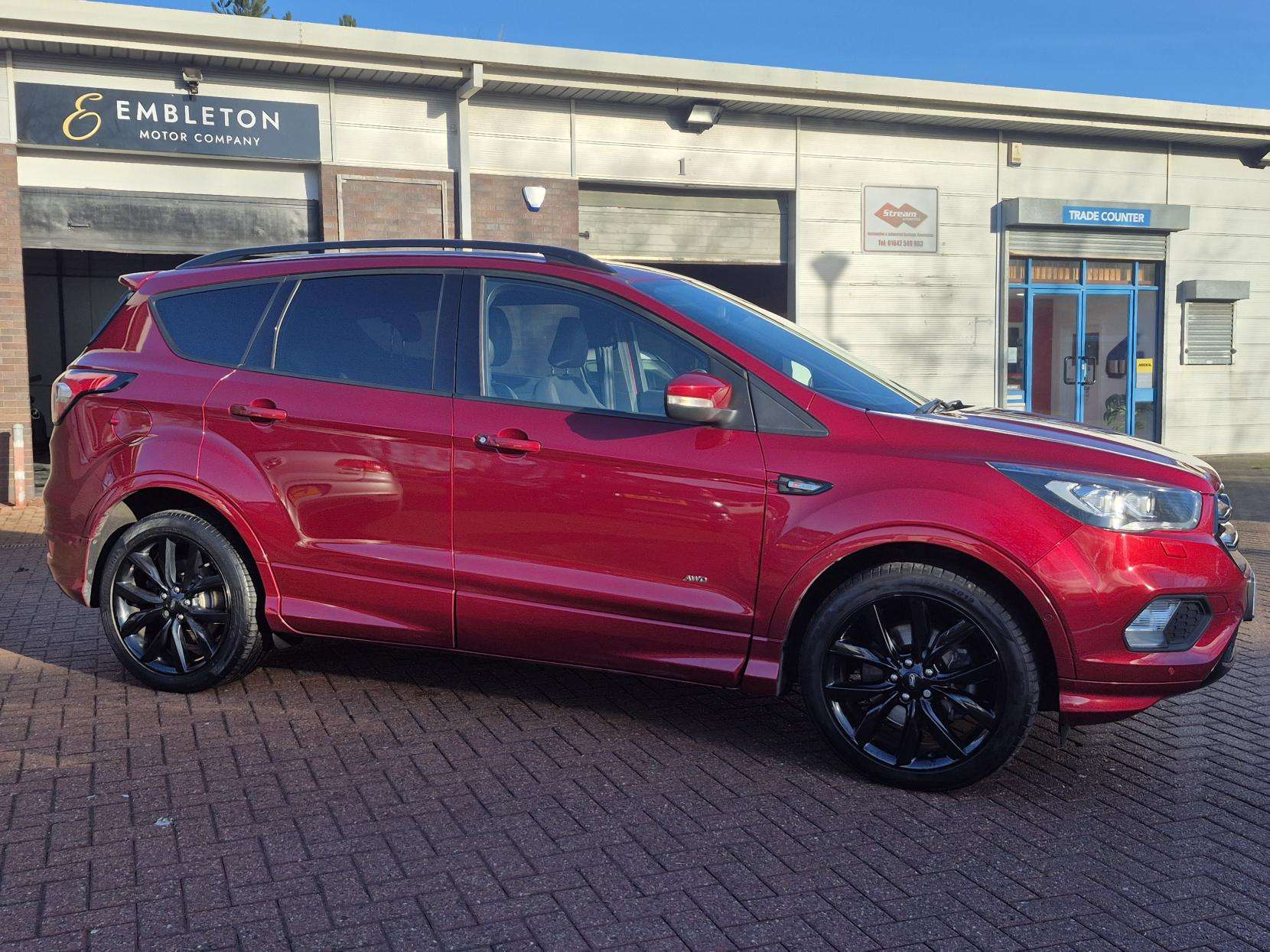 A 2018 FORD KUGA 2.0 TDCi ST-Line X SUV 5dr Diesel Powershift AWD Euro 6 (s/s) (180 ps) A 2018 FORD KUGA 2.0 TDCi ST-Line X SUV 5dr Diesel Powershift AWD Euro 6 (s/s) (180 ps)