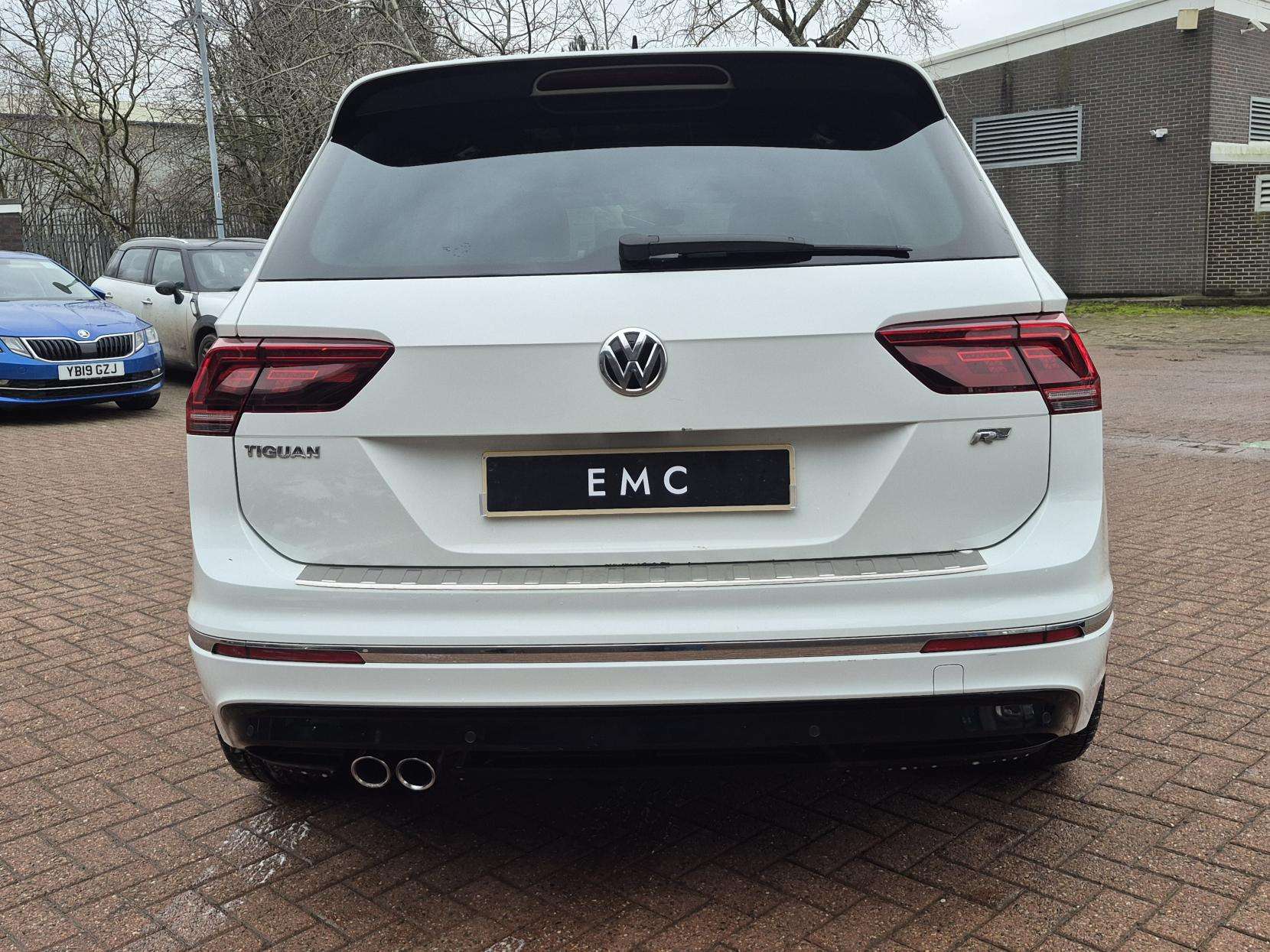 2017 VOLKSWAGEN TIGUAN 2017 VOLKSWAGEN TIGUAN