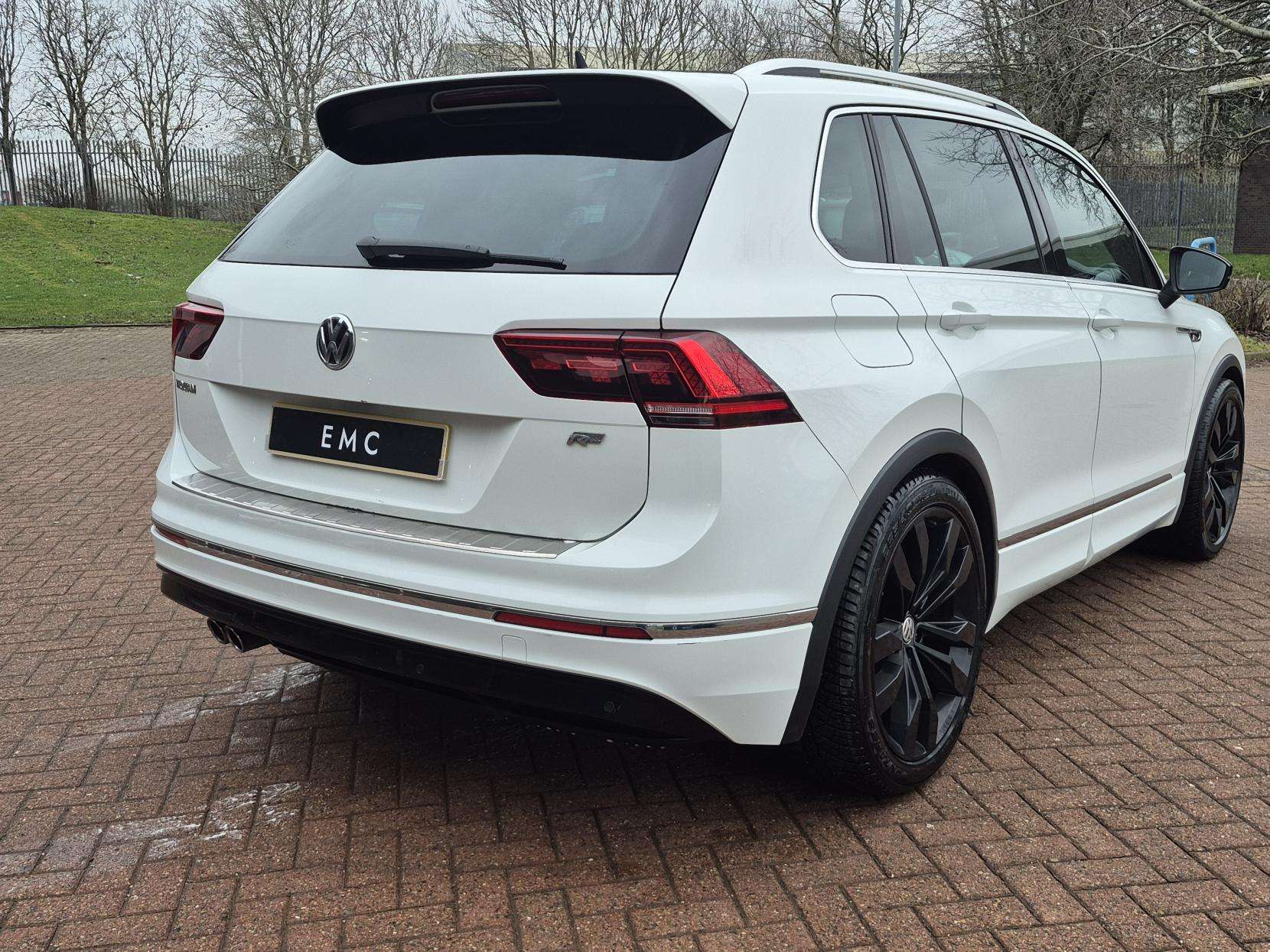 2017 VOLKSWAGEN TIGUAN 2017 VOLKSWAGEN TIGUAN